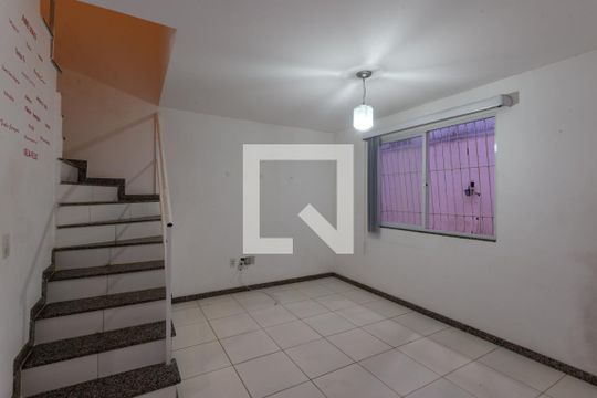 Sala de casa para alugar com 2 quartos, 65m² em Jacarepaguá, Rio de Janeiro