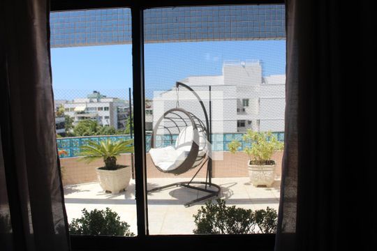 Vista Quarto 1 de apartamento para alugar com 3 quartos, 260m² em Recreio dos Bandeirantes, Rio de Janeiro