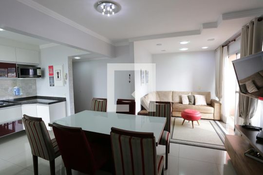 Apartamento para alugar com 3 quartos, 72m² em Vila Laís, São Paulo