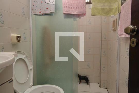 Banheiro de kitnet/studio à venda com 1 quarto, 30m² em Vila São João, Guarulhos