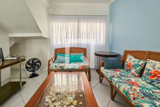 Sala de casa de condomínio para alugar com 3 quartos, 152m² em Jardim Enseada, Guarujá