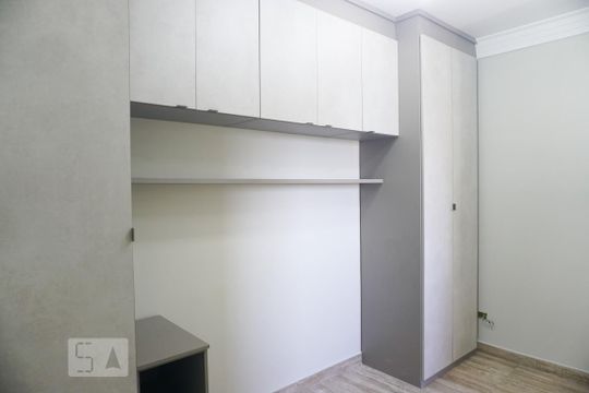 Quarto 1 de apartamento para alugar com 2 quartos, 40m² em Vila Nhocune, São Paulo