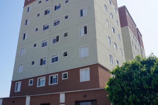Fachada do Prédio de apartamento para alugar com 2 quartos, 40m² em Vila Nhocune, São Paulo