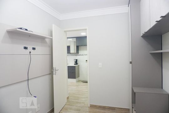 Quarto 1 de apartamento para alugar com 2 quartos, 40m² em Vila Nhocune, São Paulo
