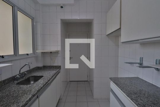 Cozinha de apartamento para alugar com 3 quartos, 93m² em Pinheiros, São Paulo