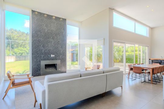 Casa de Condomínio à venda com 3 quartos, 250m² em Vila Nova, Porto Alegre