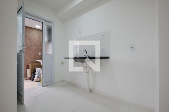 Cozinha de apartamento à venda com 2 quartos, 43m² em Vila São João, Guarulhos
