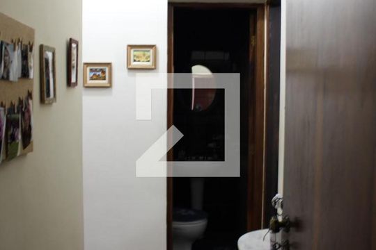 Corredor de casa à venda com 5 quartos, 160m² em Vila Nogueira, Diadema