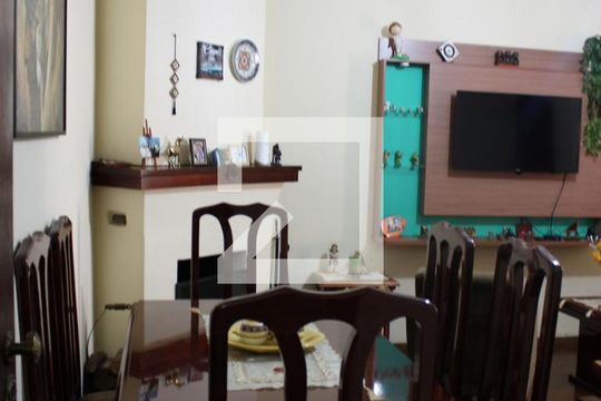Sala de casa à venda com 5 quartos, 160m² em Vila Nogueira, Diadema