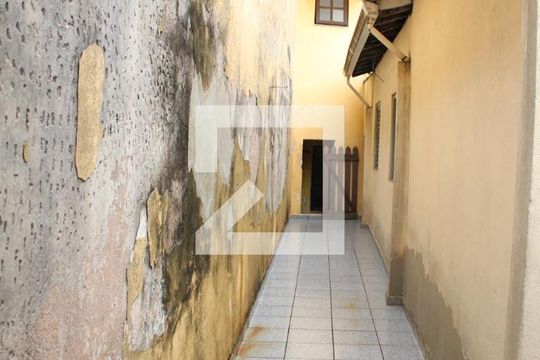 Corredor de casa à venda com 5 quartos, 160m² em Vila Nogueira, Diadema