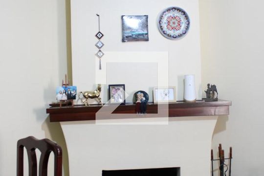 Sala de casa à venda com 5 quartos, 160m² em Vila Nogueira, Diadema