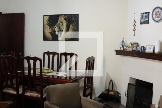 Sala de casa à venda com 5 quartos, 160m² em Vila Nogueira, Diadema