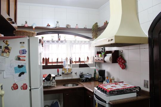 Cozinha de casa à venda com 5 quartos, 160m² em Vila Nogueira, Diadema