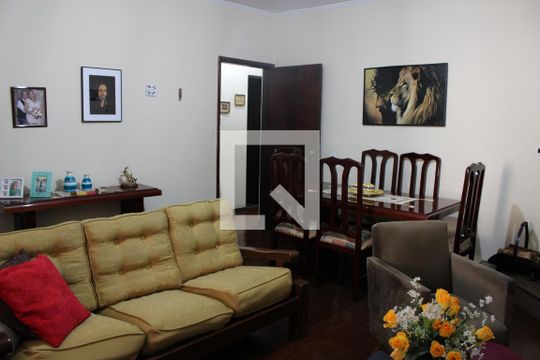 Sala de casa à venda com 5 quartos, 160m² em Vila Nogueira, Diadema