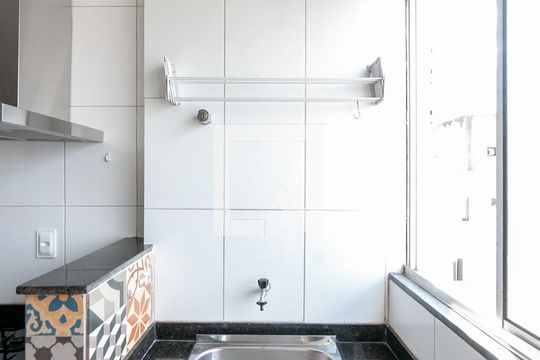 Cozinha e Área de Serviço de apartamento para alugar com 3 quartos, 94m² em Buritis, Belo Horizonte