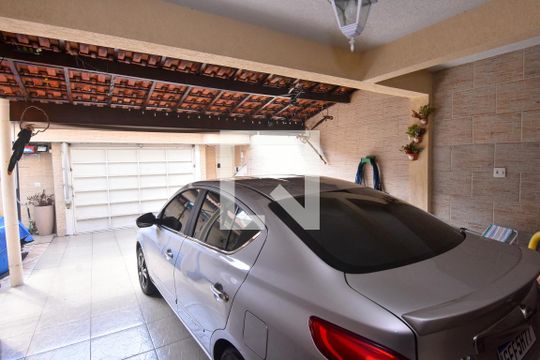 Garagem de casa à venda com 4 quartos, 300m² em Parque São Lucas, São Paulo