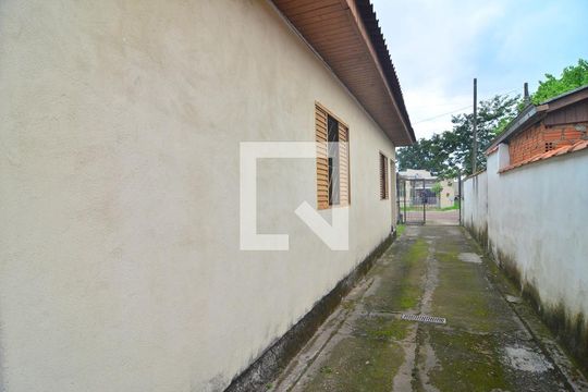 Pátio de casa à venda com 2 quartos, 55m² em Rio Branco, Canoas