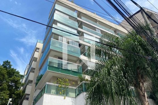 Fachada de apartamento à venda com 2 quartos, 88m² em Maracanã, Rio de Janeiro