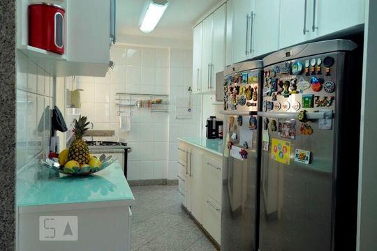 Cozinha de apartamento à venda com 4 quartos, 190m² em Perdizes, São Paulo