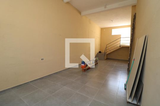 Garagem de kitnet/studio para alugar com 1 quarto, 42m² em Quinta da Paineira, São Paulo