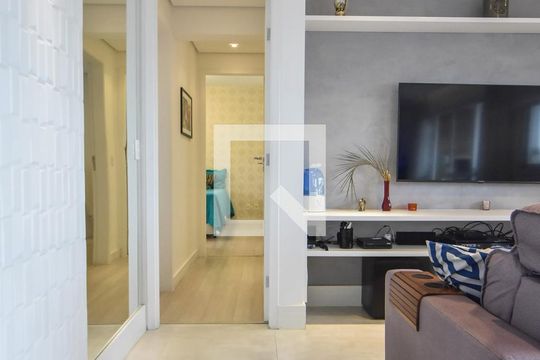 Corredor de apartamento à venda com 3 quartos, 109m² em Jardim Aeroporto, São Paulo