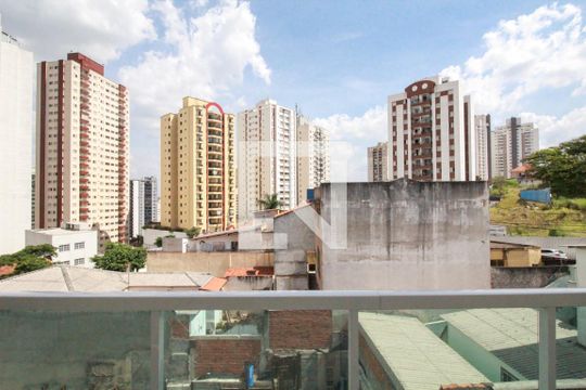 Vista Quarto 1 de apartamento para alugar com 2 quartos, 40m² em Santa Teresinha, São Paulo
