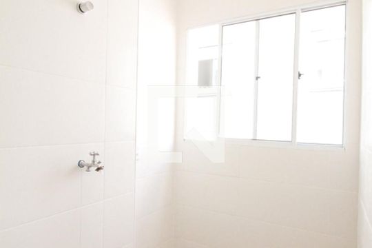 Área de Serviço de apartamento para alugar com 2 quartos, 40m² em Santa Teresinha, São Paulo