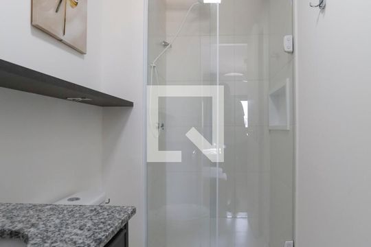 Banheiro de kitnet/studio à venda com 1 quarto, 33m² em Consolação, São Paulo