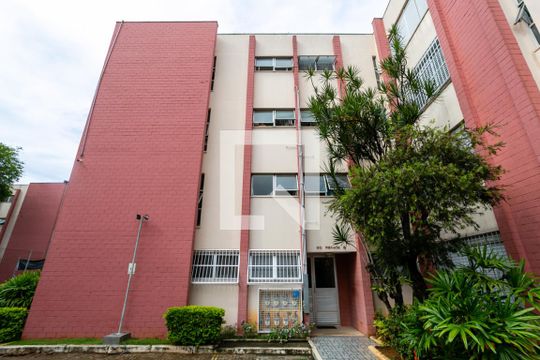 Fachada do bloco de apartamento à venda com 2 quartos, 50m² em Vila Pereira Cerca, São Paulo