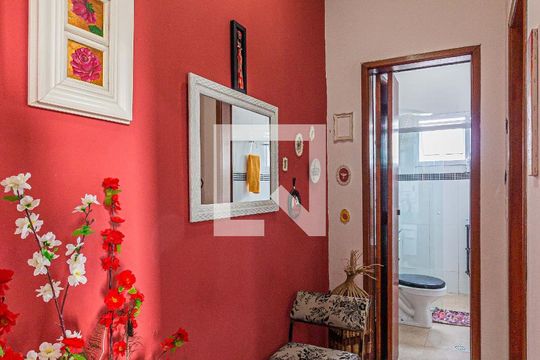Corredor de casa de condomínio à venda com 2 quartos, 92m² em Vila Tibiriçá, Santo André