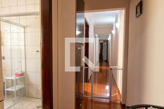 Corredor de casa à venda com 3 quartos, 175m² em Vila Regente Feijó, São Paulo