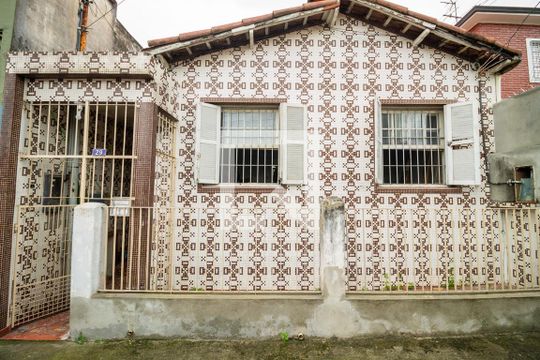 Fachada  de casa à venda com 3 quartos, 172m² em Vila Elisio, São Paulo