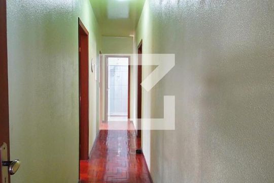 Corredor de casa à venda com 7 quartos, 455m² em Jardim Itu Sabará, Porto Alegre