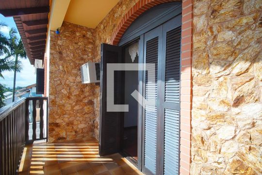 Varanda/Sala de casa à venda com 7 quartos, 455m² em Jardim Itu Sabará, Porto Alegre