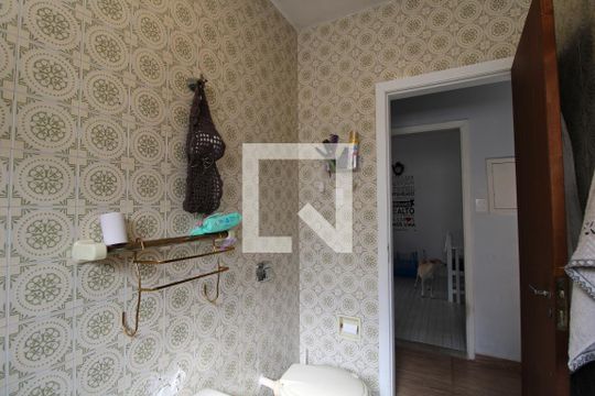 Banheiro de casa à venda com 3 quartos, 240m² em Jardim Dom Bosco, São Paulo