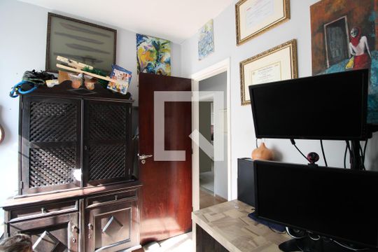 Quarto 3 de casa à venda com 3 quartos, 240m² em Jardim Dom Bosco, São Paulo
