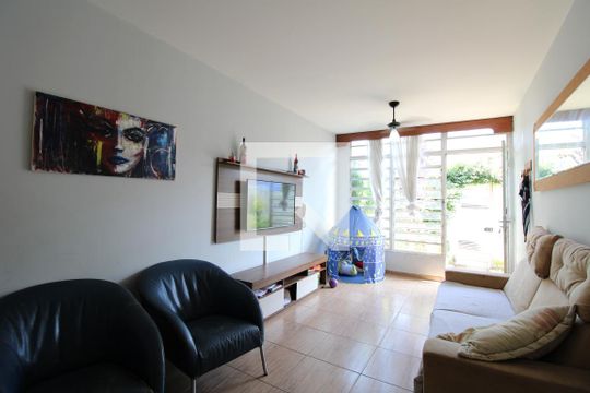 Sala de casa à venda com 3 quartos, 240m² em Jardim Dom Bosco, São Paulo
