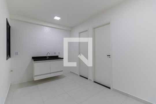 Sala e Cozinha de apartamento para alugar com 1 quarto, 22m² em Cambuci, São Paulo