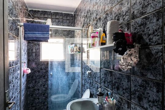 Casa 01 - Banheiro de casa à venda com 6 quartos, 150m² em Vila Arapua, São Paulo