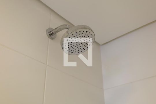 Chuveiro de kitnet/studio para alugar com 1 quarto, 36m² em Santa Cecília, São Paulo