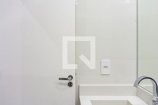 Banheiro de apartamento à venda com 2 quartos, 46m² em Novo Osasco, Osasco
