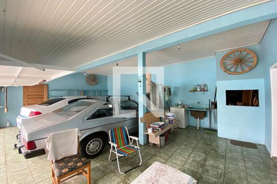 Garagem de casa à venda com 3 quartos, 136m² em Scharlau, São Leopoldo