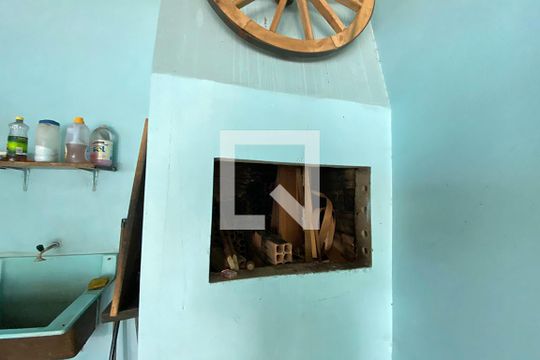 Churrasqueira de casa à venda com 3 quartos, 136m² em Scharlau, São Leopoldo