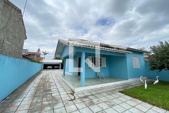 Área Externa de casa à venda com 3 quartos, 136m² em Scharlau, São Leopoldo