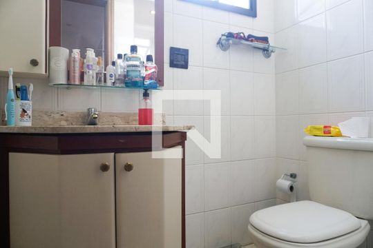 Banheiro de apartamento à venda com 2 quartos, 65m² em Vila Santana, São Paulo