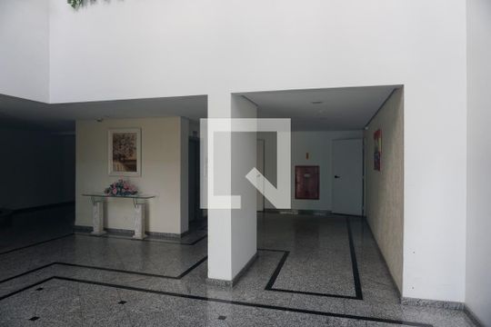 Hall de Entrada de apartamento à venda com 2 quartos, 65m² em Vila Santana, São Paulo