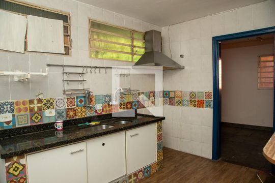 Cozinha de casa à venda com 3 quartos, 250m² em Parque Colonial, São Paulo