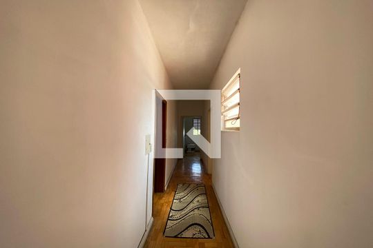 Corredor de apartamento para alugar com 3 quartos, 157m² em Centro, São Leopoldo