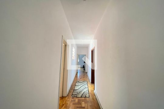 Corredor de apartamento para alugar com 3 quartos, 157m² em Centro, São Leopoldo