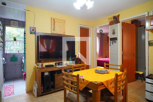 Sala de apartamento à venda com 2 quartos, 40m² em Mário Quintana, Porto Alegre
